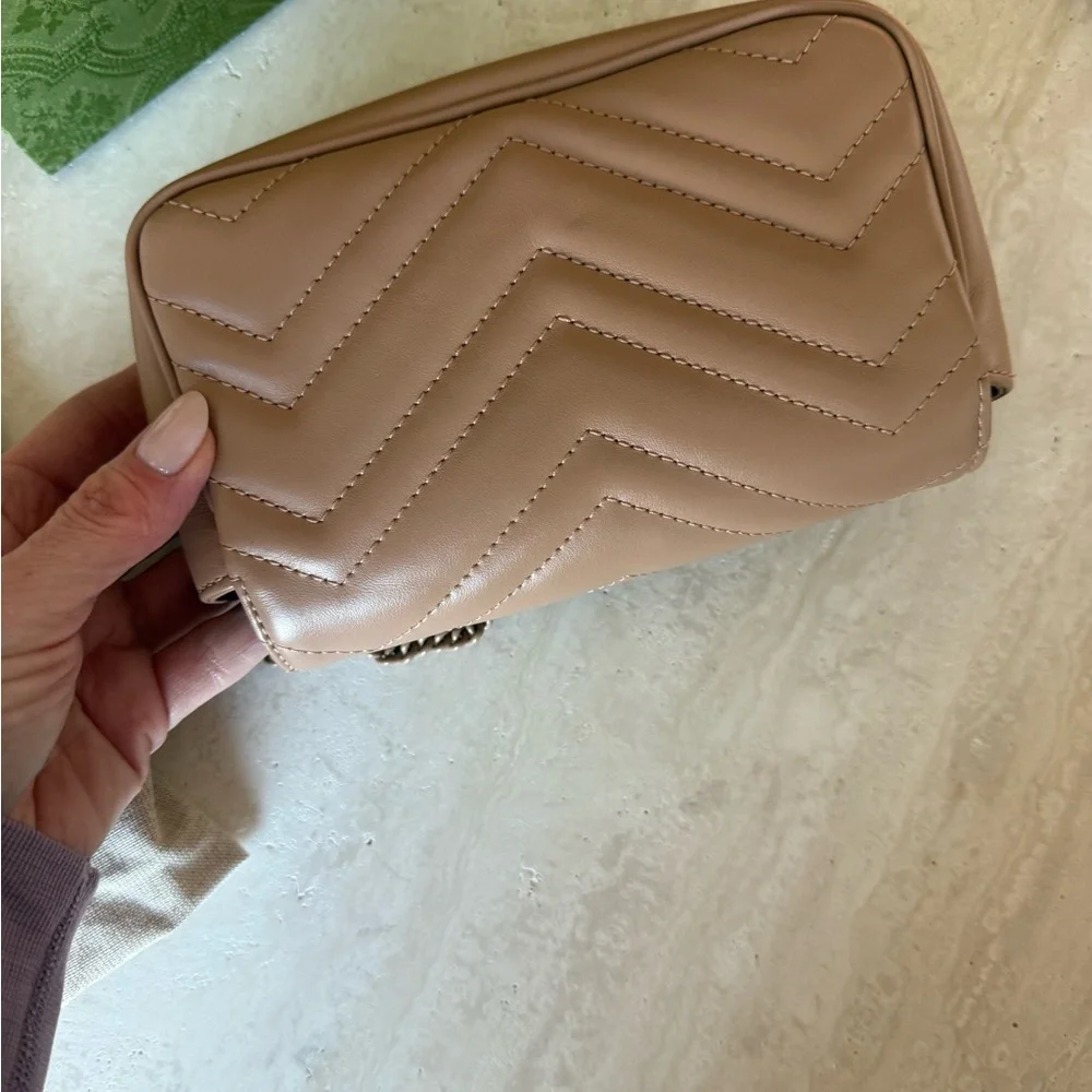 Gucci Beige Marmont Mini Bag - Picture 6 of 7